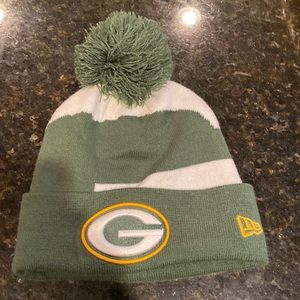 Green Bay Packers never worn beanie… Rodgers!